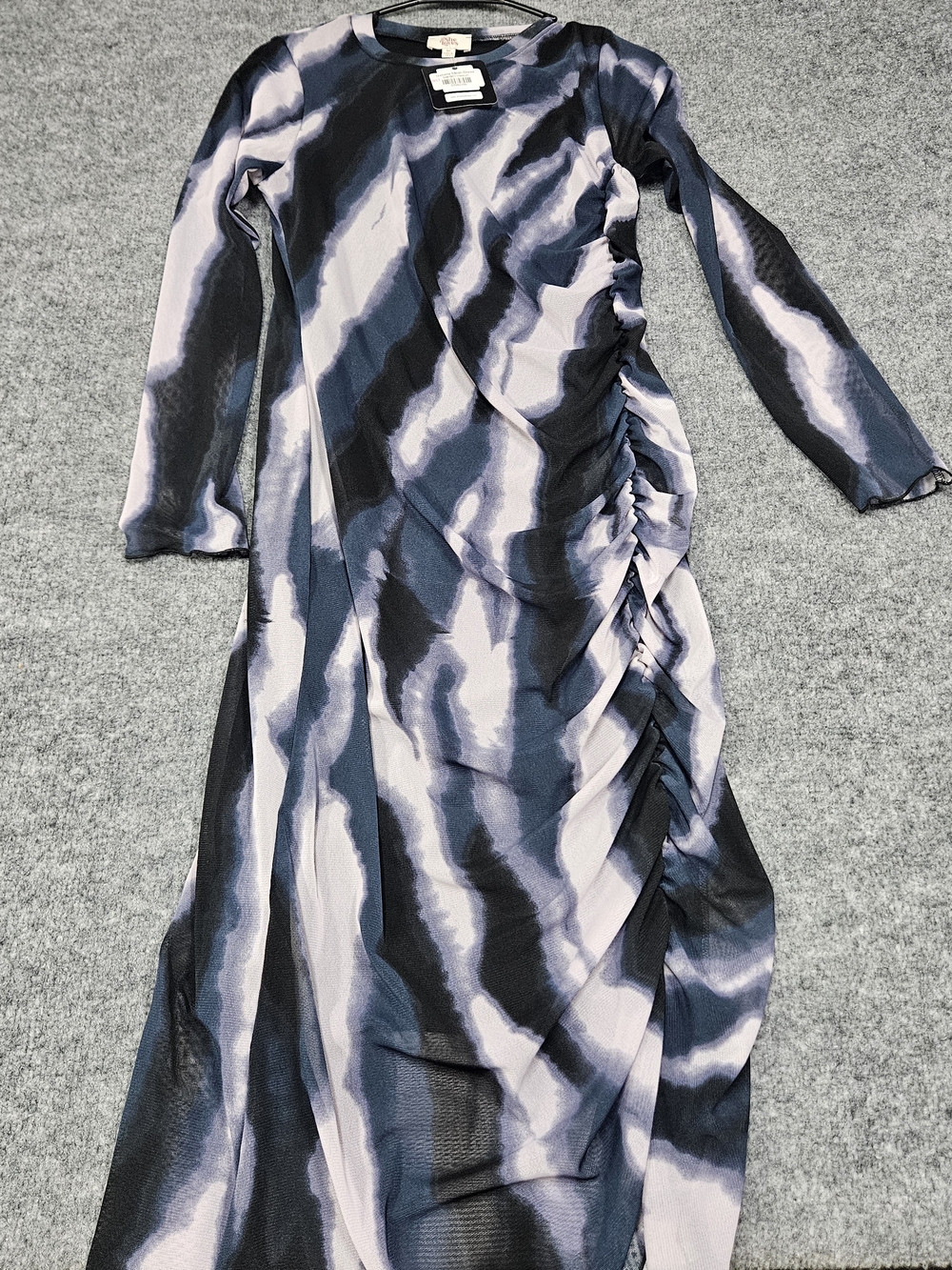 She Loves Belle's Abstract Print Maxi Dress Size Medium NWT